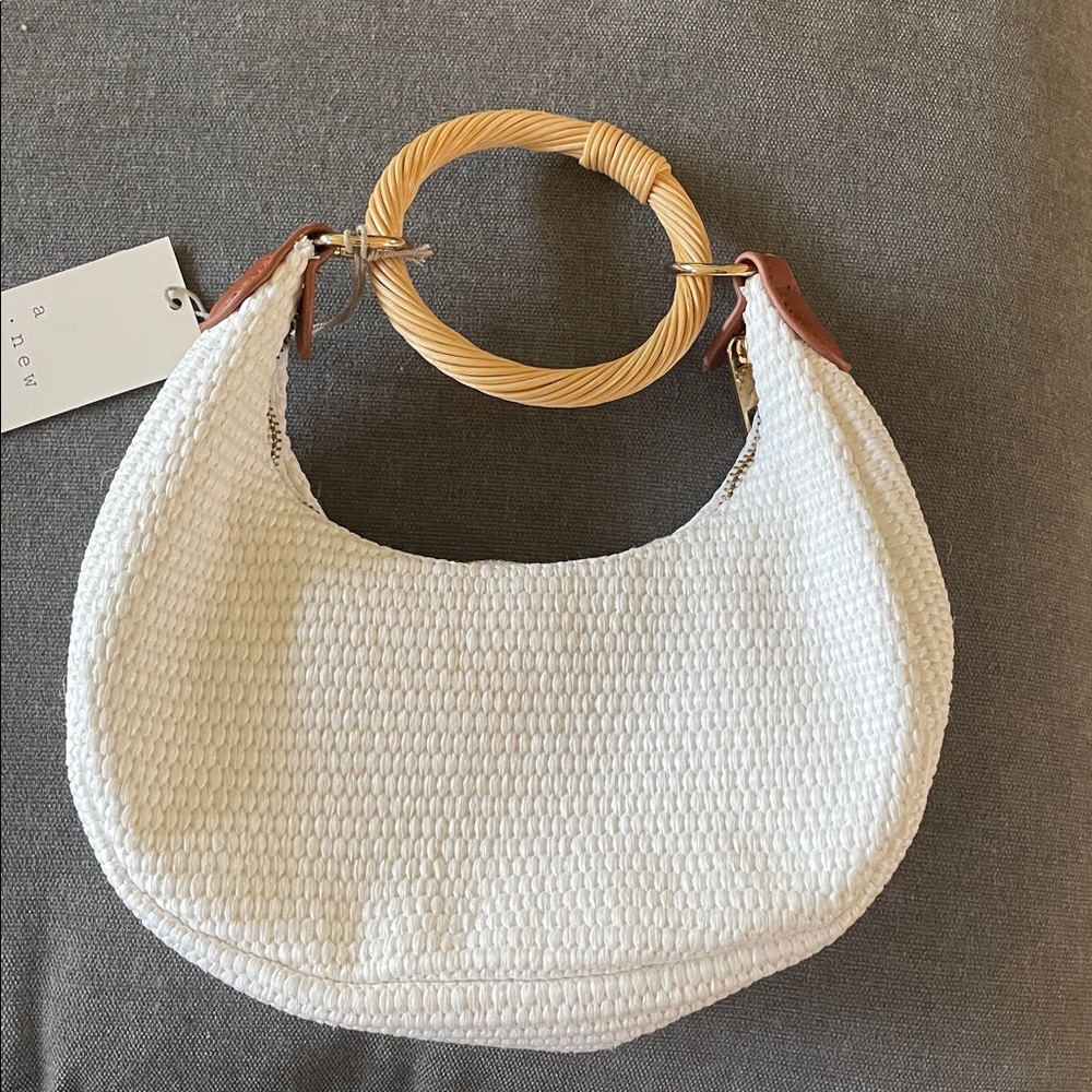 White Woven Bag with Wooden Handle